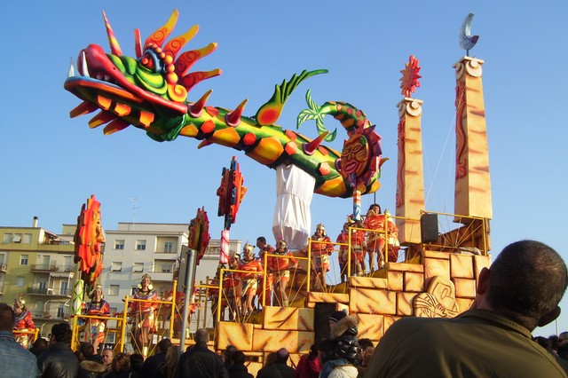 Carnevale a Follonica dove dormire