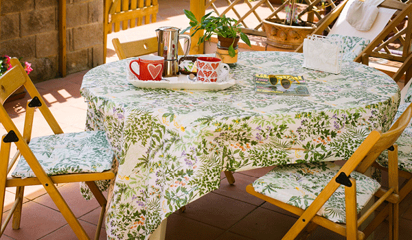 Colazione in giardino per Natale e Capodanno in elegante appartamento al mare in Maremma Toscana