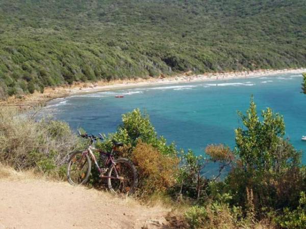 Cala Violina e la Riserva delle Bandite