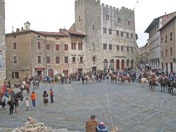 Massa Marittima ed il balestro