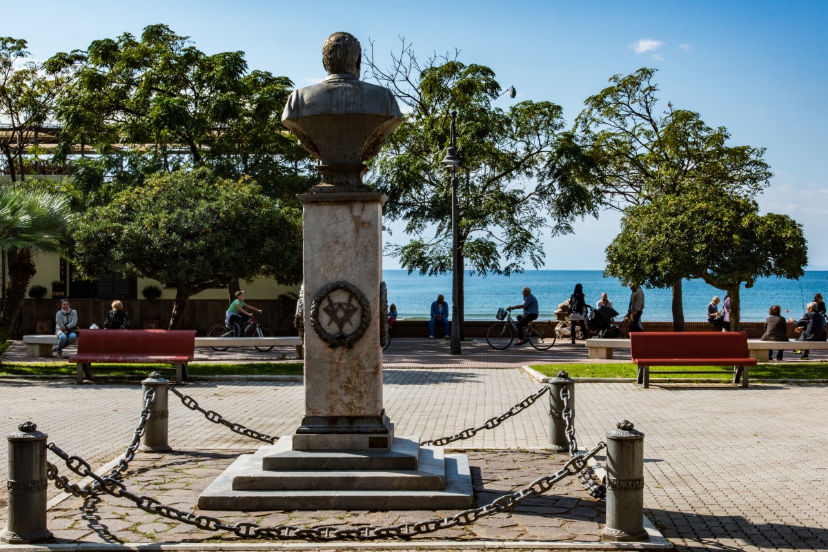 Piazza Ettore Socci Follonica