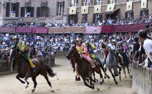 Siena la citta del Palio in un giorno