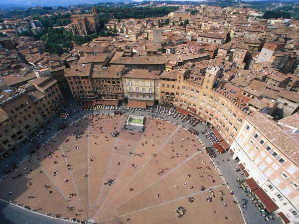 Siena la citta del Palio in un giorno